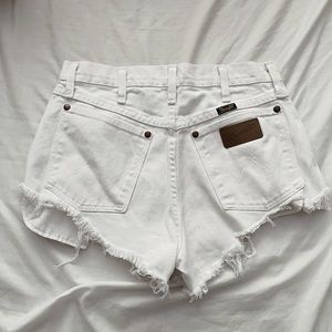 wranglers white distressed shorts